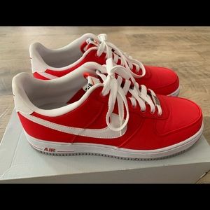 Nike Air Force 1 University Red